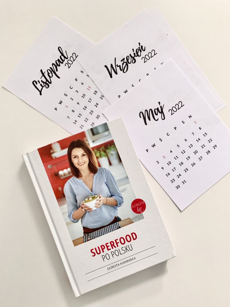 Książka Superfood po polsku i kalendarz 2022 w prezencie