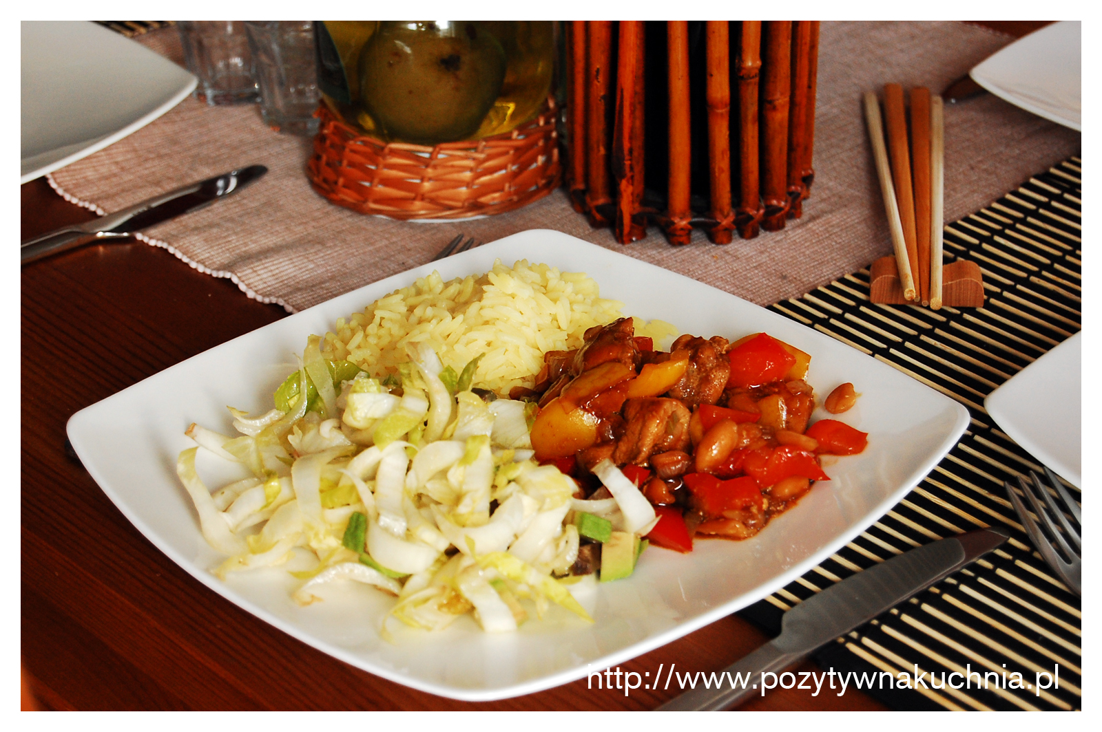 Kurczak z papryką i orzechami