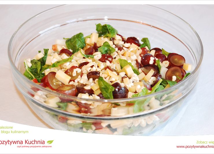 Sałatka z gruszką i szpinakiem