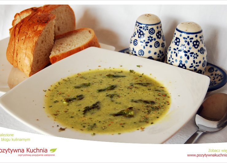 Zupa szparagowa z migdałami