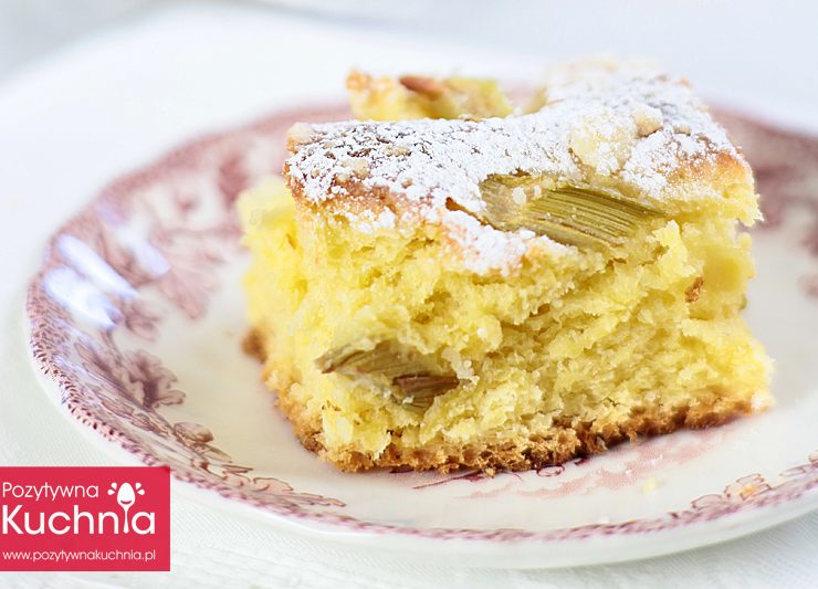 Ciasto drożdżowe z rabarbarem