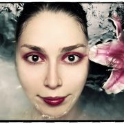 Kąpiel w liliach | fot. Foliard