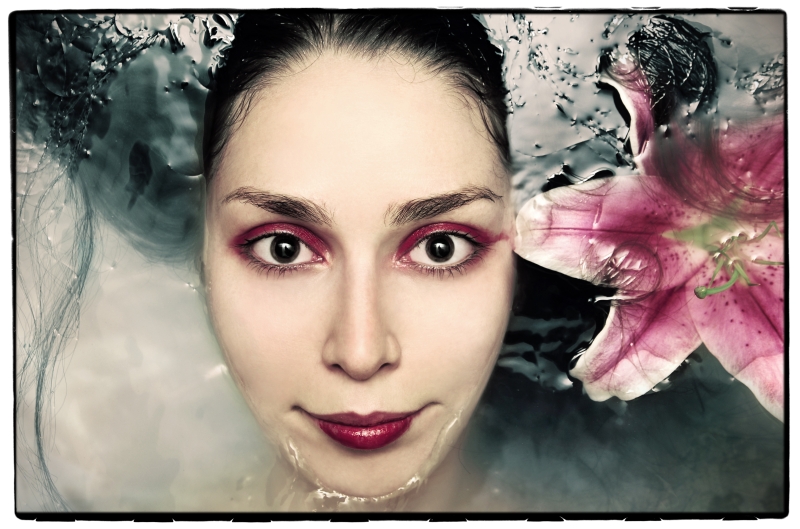 Kąpiel w liliach | fot. Foliard