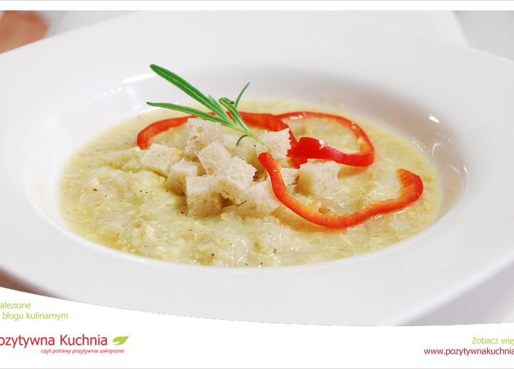 Zupa czosnkowa na grzankach