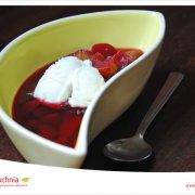 Grzane wino z rabarbarem