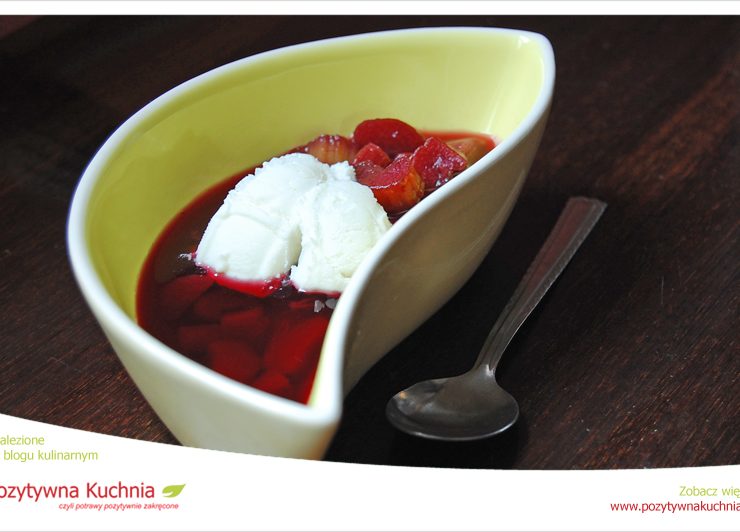 Grzane wino z rabarbarem