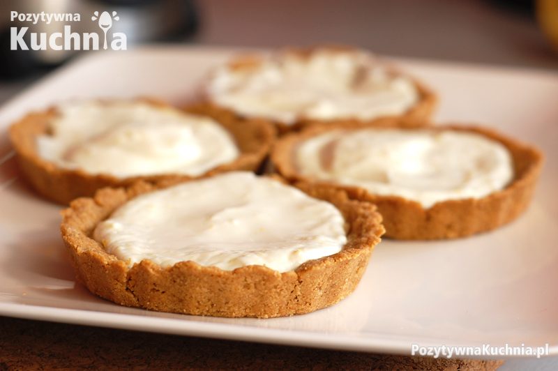 Tarteletki z wyłożoną masą serową