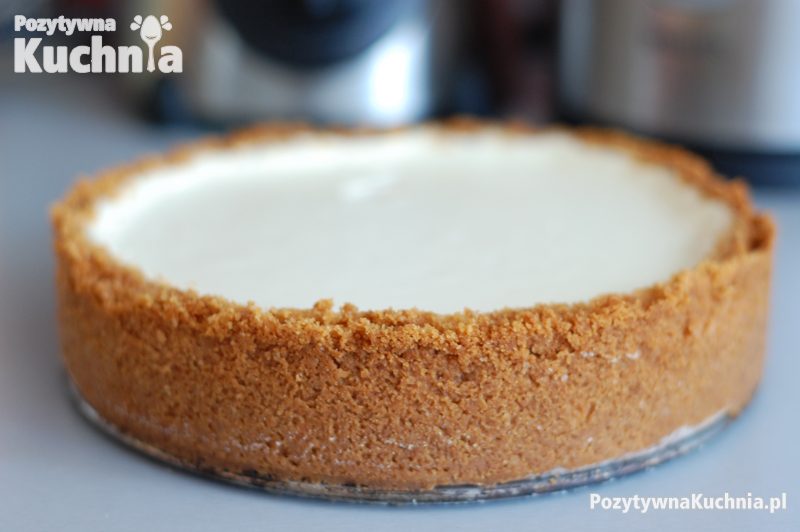 Upieczony sernik nowojorski