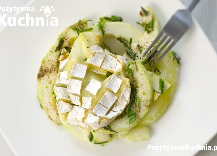 Pieczony kabaczek z z serem pleśniowym