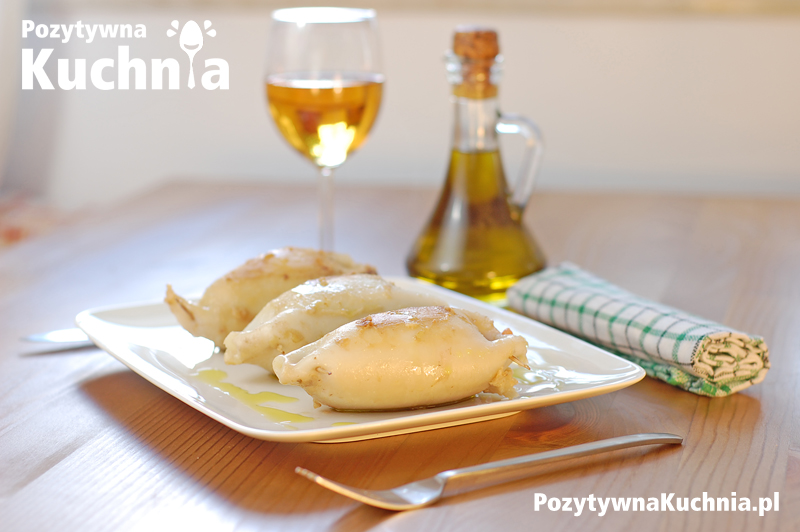 Kalmary z nadzieniem z kaszy manny i rodzynek