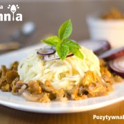 Spaghetti z kurkami i sosem z sera pleśniowego President