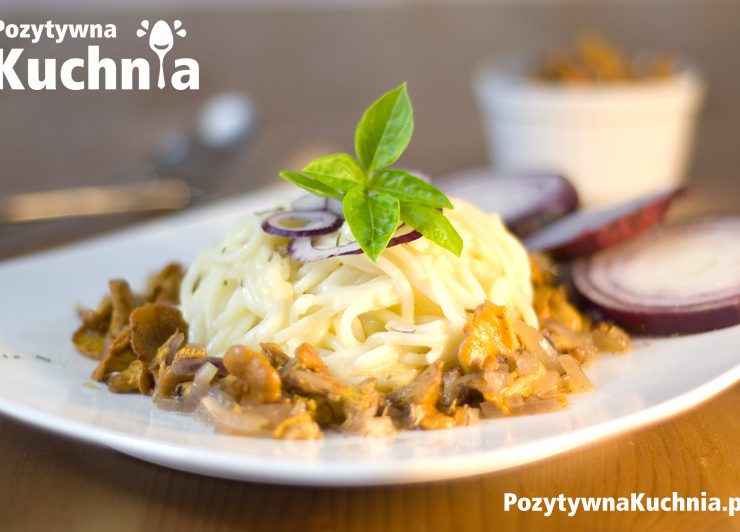 Spaghetti z kurkami i sosem z sera pleśniowego President