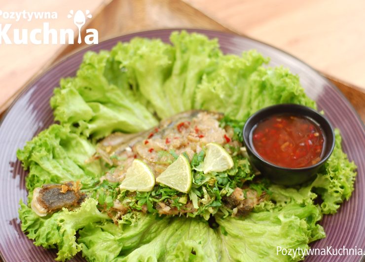 Smażona flądra na chrupko w sosie pieprzowo-kolendrowym