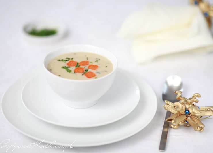 Barszcz biały wigilijny