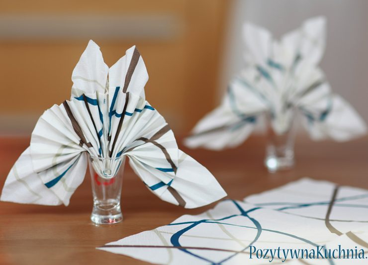 Jak złożyć serwetkę w motyla
