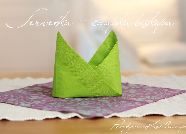 Serwetka w kształcie czapki biskupa