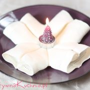 Składanie serwetki w płatek śniegu