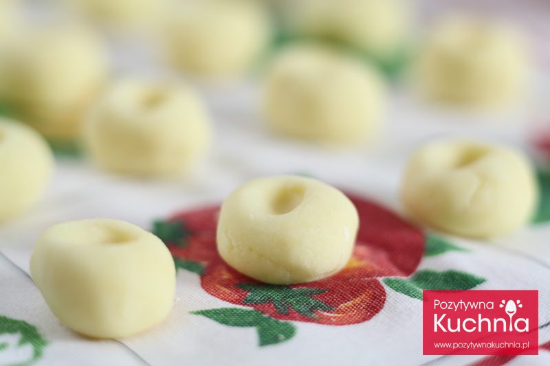 Kluski śląskie przed gotowaniem