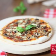 Pizza z pieczarkami