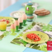 Stół wiosenny śniadaniowy