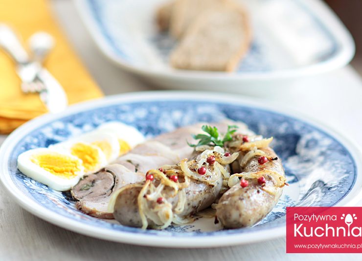 Biała kiełbasa z cebulą