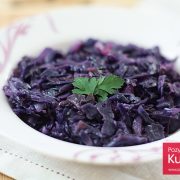 Czerwona kapusta zasmażana z winem