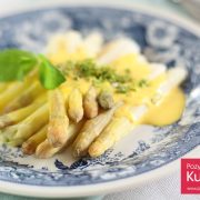 Szparagi z sosem holenderskim