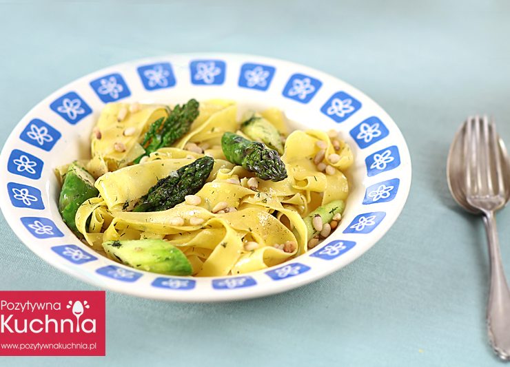 Makaron ze szparagami