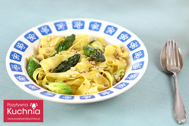 Makaron ze szparagami