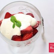 Truskawki ze śmietaną