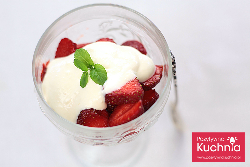 Truskawki ze śmietaną