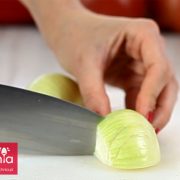 Jak drobno pokroić cebulę