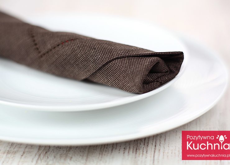 Jak zawinąć sztućce w serwetkę