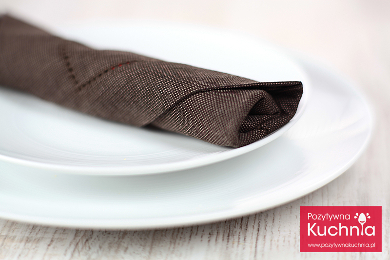 Jak zawinąć sztućce w serwetkę