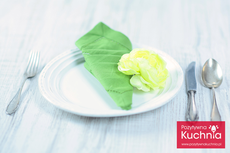 Serwetka - rożek z trzema kieszonkami