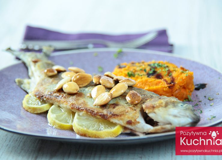 Pstrąg z migdałami