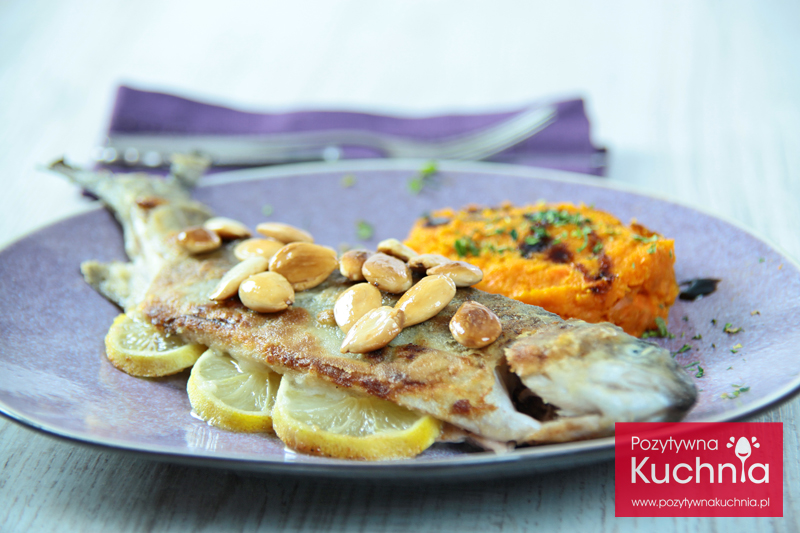 Pstrąg z migdałami