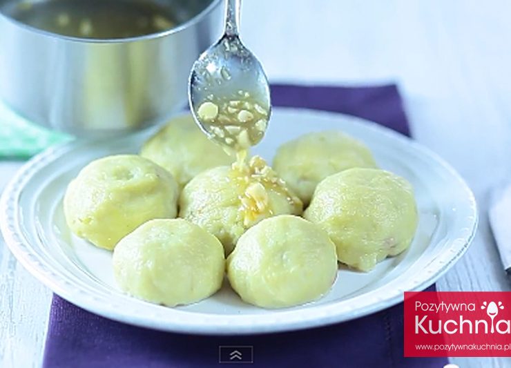Sos orzechowy do knedli i pierogów