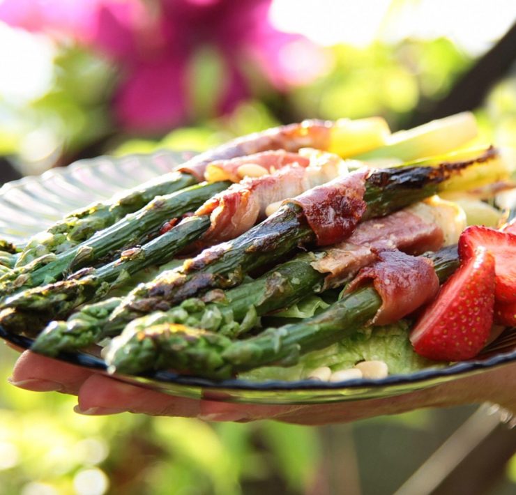 Szparagi z szynką parmeńską