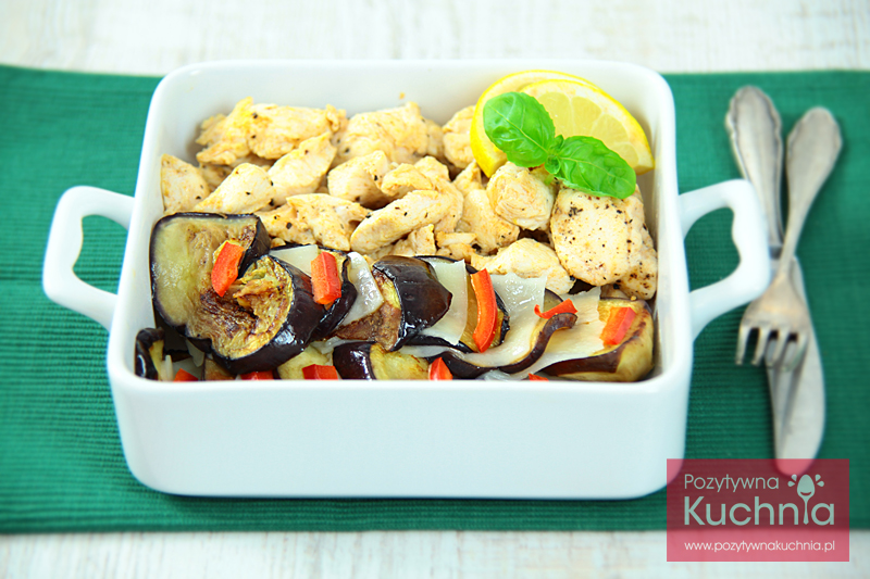 Grillowany kurczak z bakłażanem i papryką