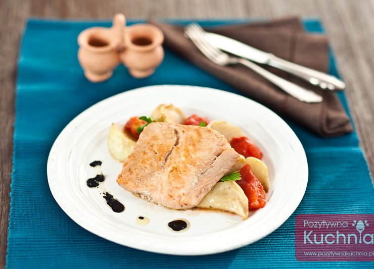 Łosoś z kalarepą