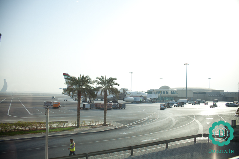 Widok z terminala nr 3 na lotnisko w Abu Dhabi