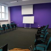 Sala szkoleniowa - z dobrym tłem do filmowania :)