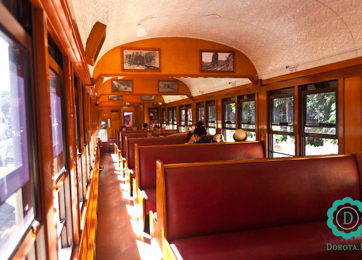 Kuranda Scenic Railway - wnętrze pociągu z dawnych lat