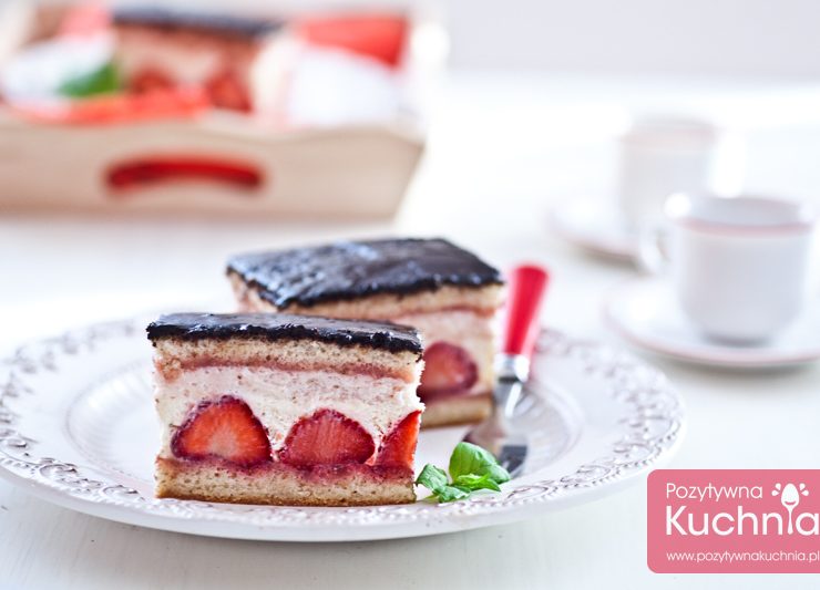 Biszkopt z truskawkami