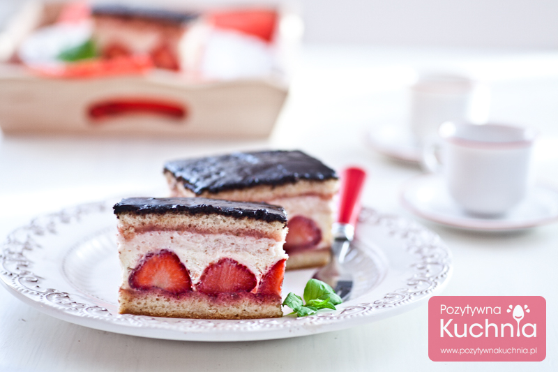 Biszkopt z truskawkami