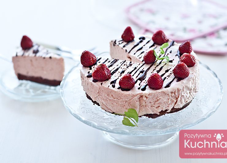Sernik truskawkowy na zimno