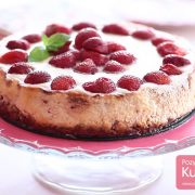 Sernik z truskawkami