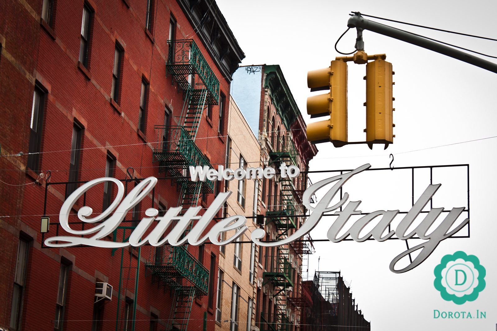 Little Italy - neon na Mulberry Street