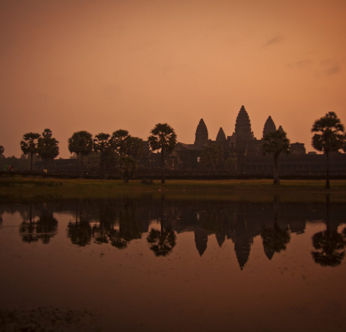 Wschód słońca w Angkor Wat w Kambodży